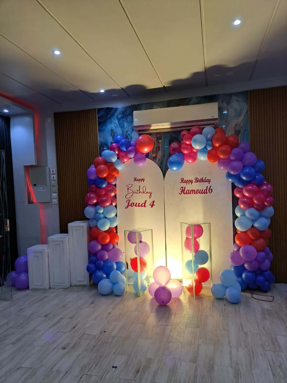 أقواس بالونات