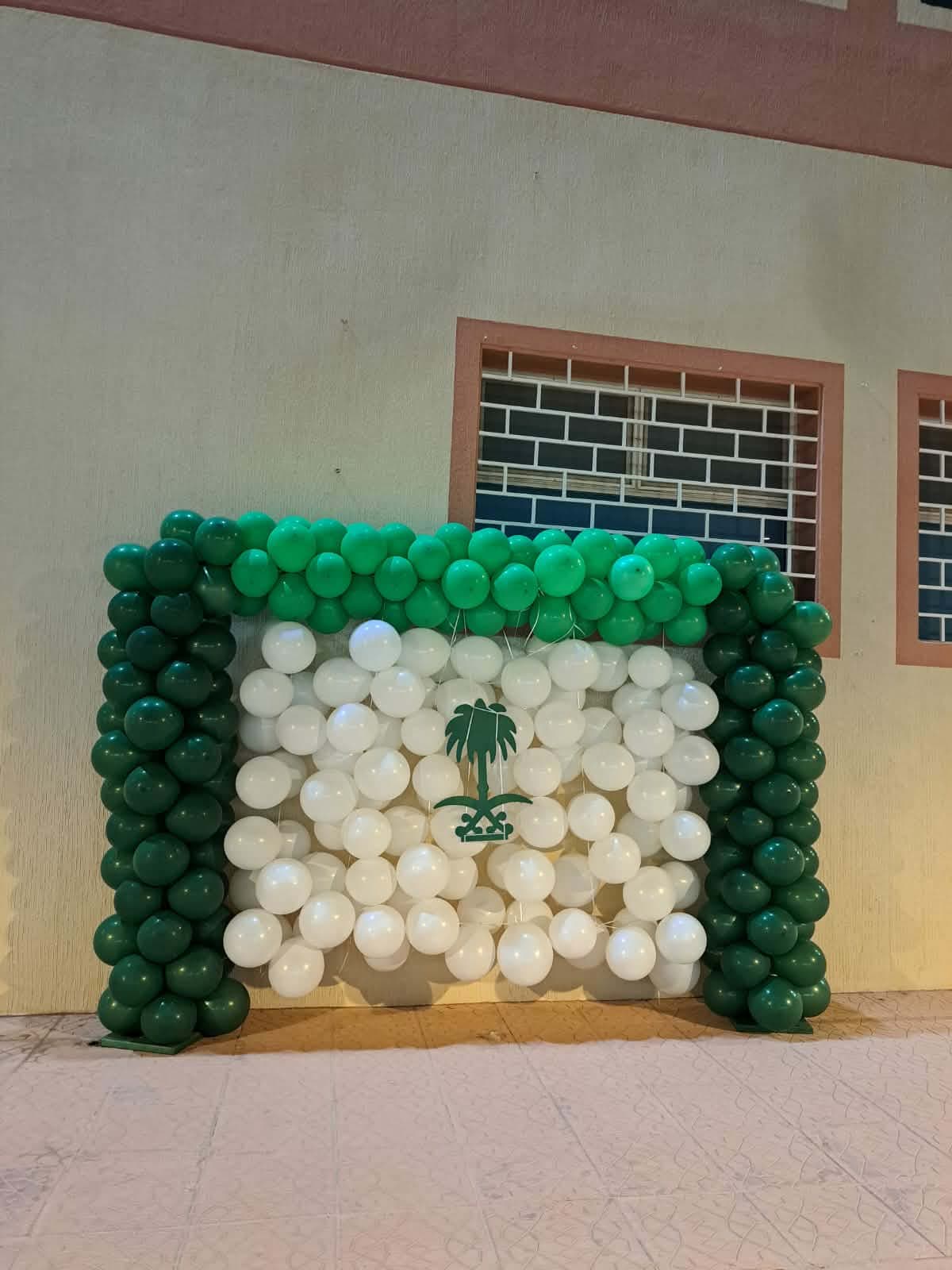 أقواس بالونات